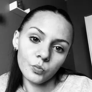 Baby Sitter expérimenté de presque 1 ans 