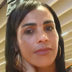 Empregada de limpeza responsável organizada e pontual  