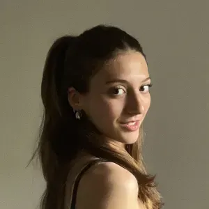 Baby-sitter aventurière dispo à Royan !!