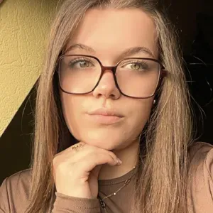 Baby-sitter expérimentée en Mayenne