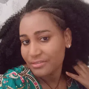 Je recherche un emploi d' aide soignant 