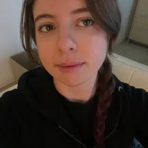 Ciao! Sono Sofia ;) Sono disponibile! 