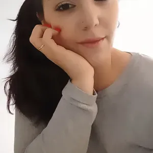 Cuidadora de idosos e empregada doméstica 