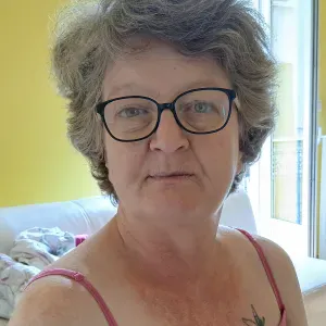 Femme de ménage vichy motivée 