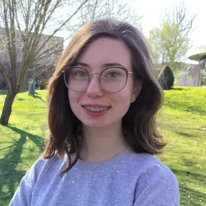 Baby-sitter sérieuse, douce et expérimentée 