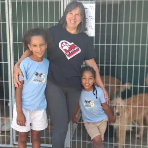 Procura de cuidadora de cães