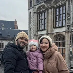 Je cherche une babysitteurs et aider ma femme 