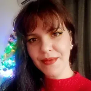 Procuro uma ama por 4/5h de segunda a sexta 