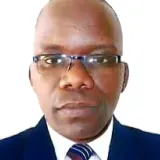 Tivemos 2 pastores alemão e o habitual cerca de 4 rafeiro...