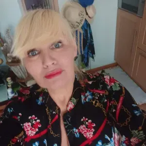 auxiliaire à domicile et dame de compagnie 