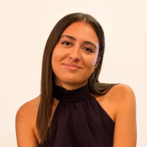 Baby-sitter à Chartres et étudiante infirmière 