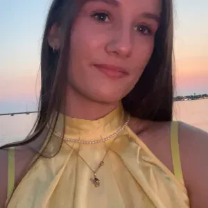 Jeune motivée et sérieuse propose ménage – Aire-sur-l'Adour