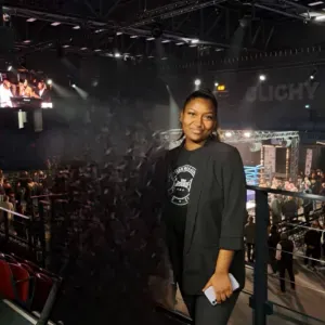 Pett sitter à Clichy dans le 92 