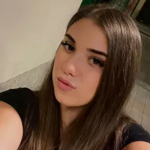 Addetta alle pulizie a Carate brianza