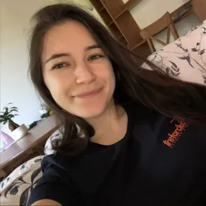 offro lavoro come baby sitter