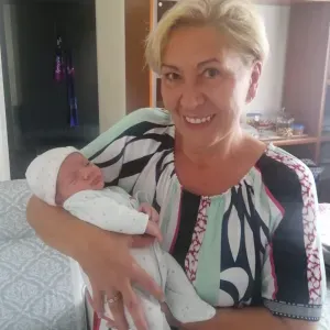 Aide au ménage, accompagnement personne âgée, babysitter 