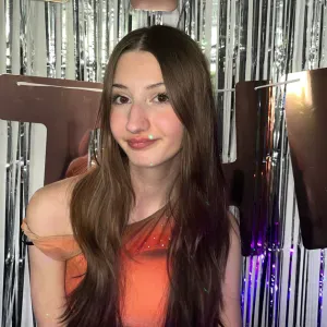 débute le baby-sitting pour um petit job as cote du lycée 