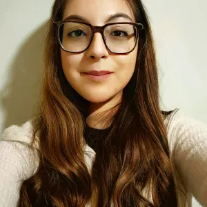 Cuidador de gatos no Porto. 