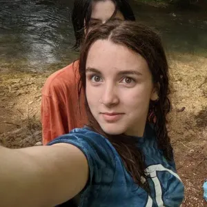 Baby-sitter expérimentée en Aveyron