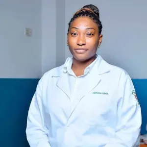 Preciso de uma Baby-sitter em vila de cucujães