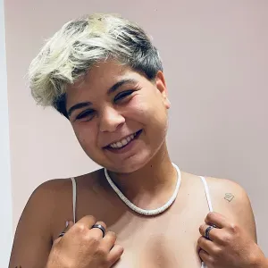 Cuidadora en Girona o rodalies, con traza y con amabilidad.