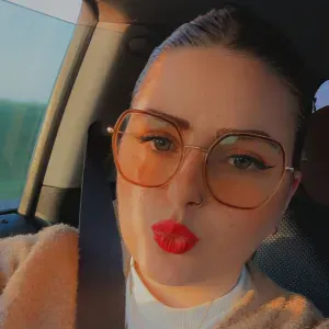 Accompagnant éducatif et social/ baby-sitter expérimentée.