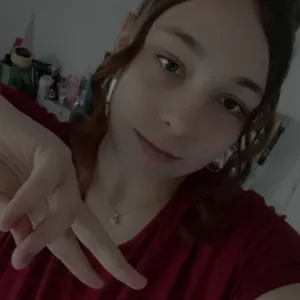 je fait du baby-sitting pour des occasion ou autre . 