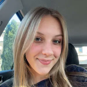 18 Jährige erfahrene Babysitterin