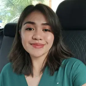 I love animals, no allergies and I'm very comfortable with. 