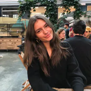 Baby-sitter / Étudiante Expérimentée 