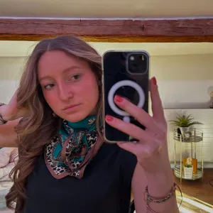 Baby-sitter gentille et créative 