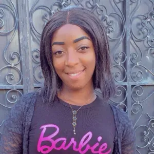 Baby- sitter  / Femme de mènage