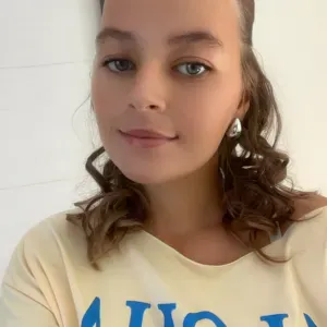Baby-sitter avec expérience autour de Toulon 