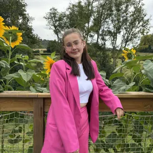 Baby-sitter faches-thumesnil
