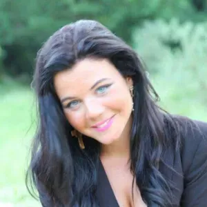 Addetta alle pulizie casa su Prato 