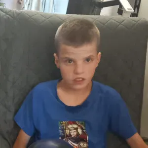 Cherche une personne pour notre fils loïc autiste de 14 ans