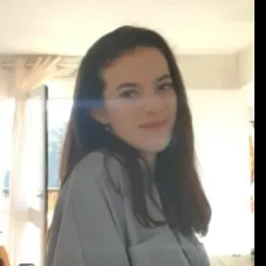 Etudiante pour des gardes occasionnelles