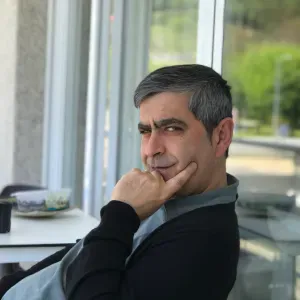 Cuidador muito calmo na Areosa 