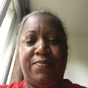 Mère de 3 enfant cherche a gardé des enfants