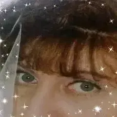 Mi offro come babysitter a Canneto Sull' Oglio dintorni 