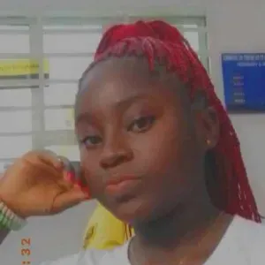 Je suis étudiante je vis avec mes parents 