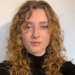 Disponible pour des gardes d'enfants en journée ou en soirée