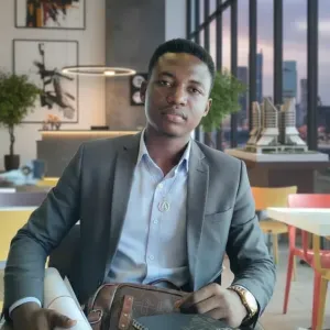 🧹 Homme de ménage – 3 ans d'expérience (Sérieux et fiable)