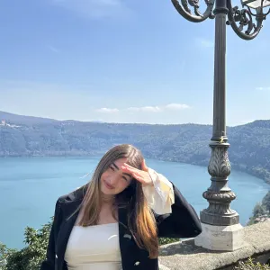 Baby sitter estiva, 18 anni, solare e responsabile 