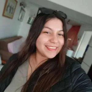 Busco Trabajo de Niñera/Canguro