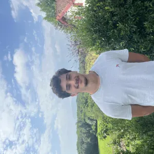 Étudiant éducateur spécialisé baby-sitter 