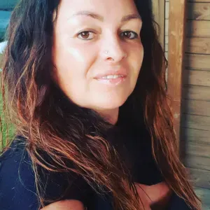 TUTTO GIRA INTORNO A LORO