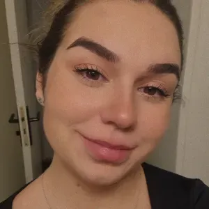 Aide-soignante diplômée (DEAS) Garde d'enfants occasionnelle