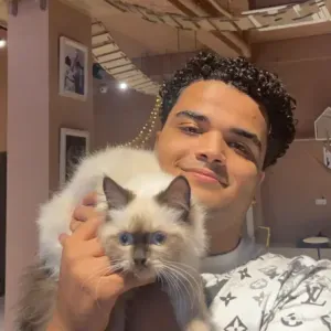 Pet-Sitter patienter a Lyon qui adore les animaux 