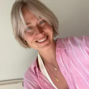 Calm and experienced babysitter (8+ years)